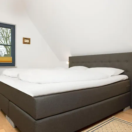 Reetdachhaus Hus Achtern Feriehus *