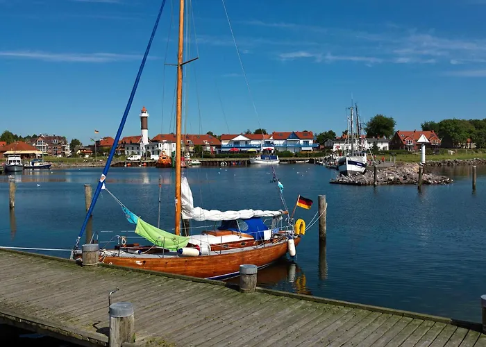 Semesterbostad Reetdachhaus Hus Achtern *